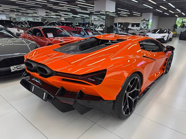 Lamborghini Revuelto 2023 2023款 6.5L PHEV标准版
