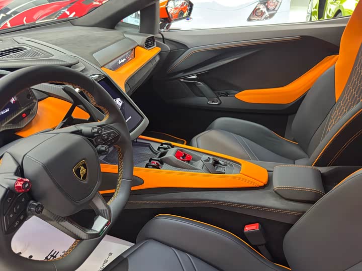 Lamborghini Revuelto 2023 2023款 6.5L PHEV标准版