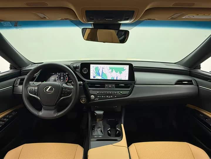 Фото 4 - Lexus ES