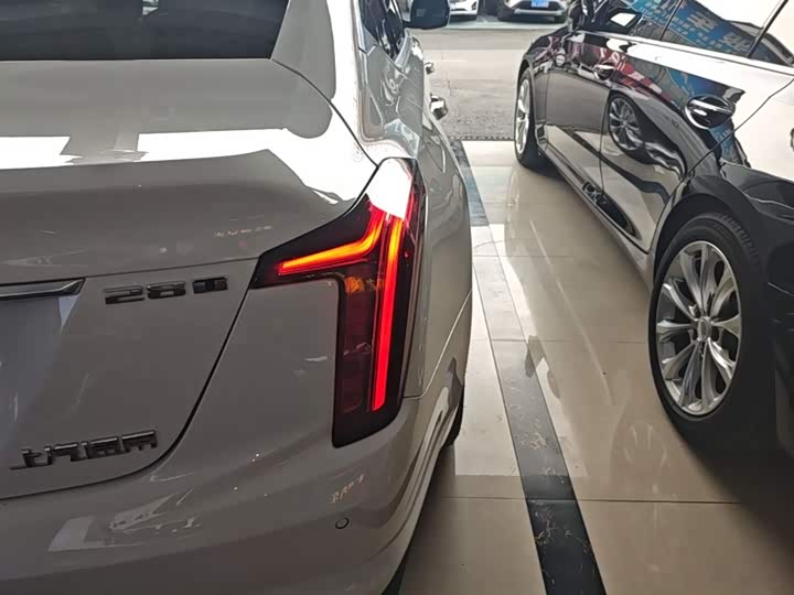 Фото 8 - Cadillac CT5