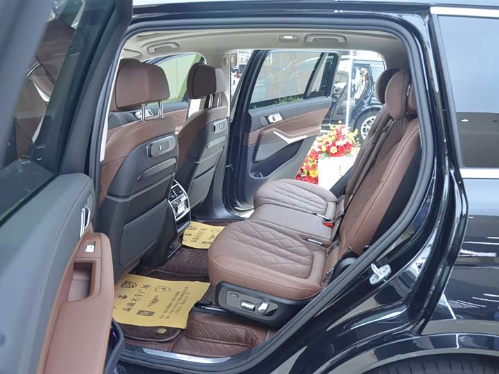 BMW X7 2024 2024款 xDrive40i 领先型豪华套装