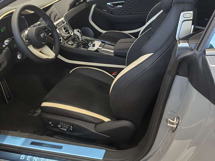 Фото 3 - Bentley Continental GT Hybrid