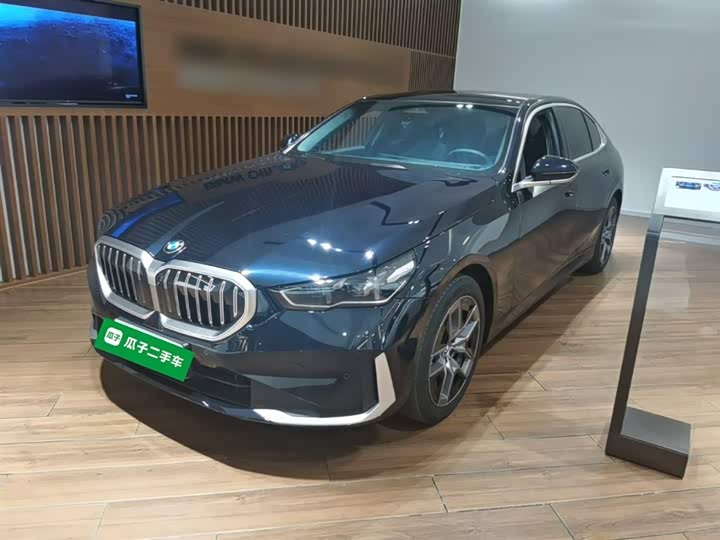 Фото 1 - BMW 5 Series