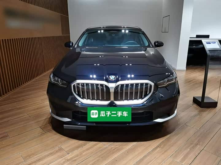 Фото 3 - BMW 5 Series