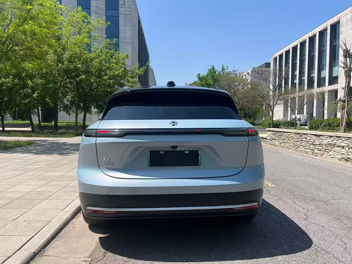 Фото 6 - Nio ES6