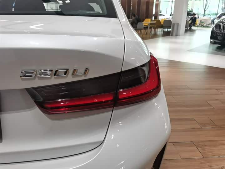 Фото 8 - BMW 3 Series