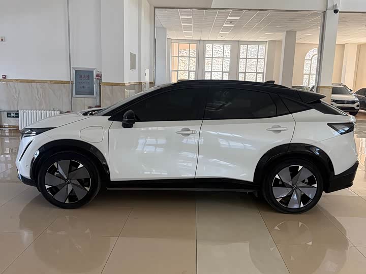 Фото 2 - Nissan Ariya EV