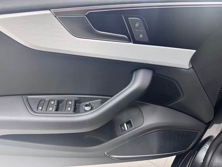 Audi A5 2024 2024款 Sportback 40 TFSI 时尚动感型