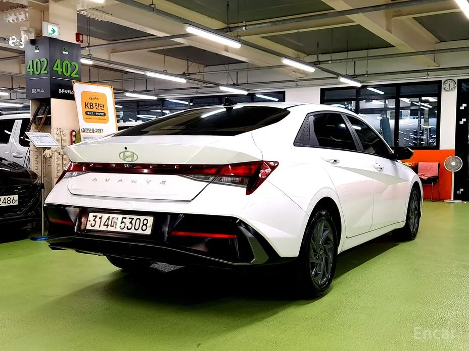 Hyundai Avante 2023 1.6