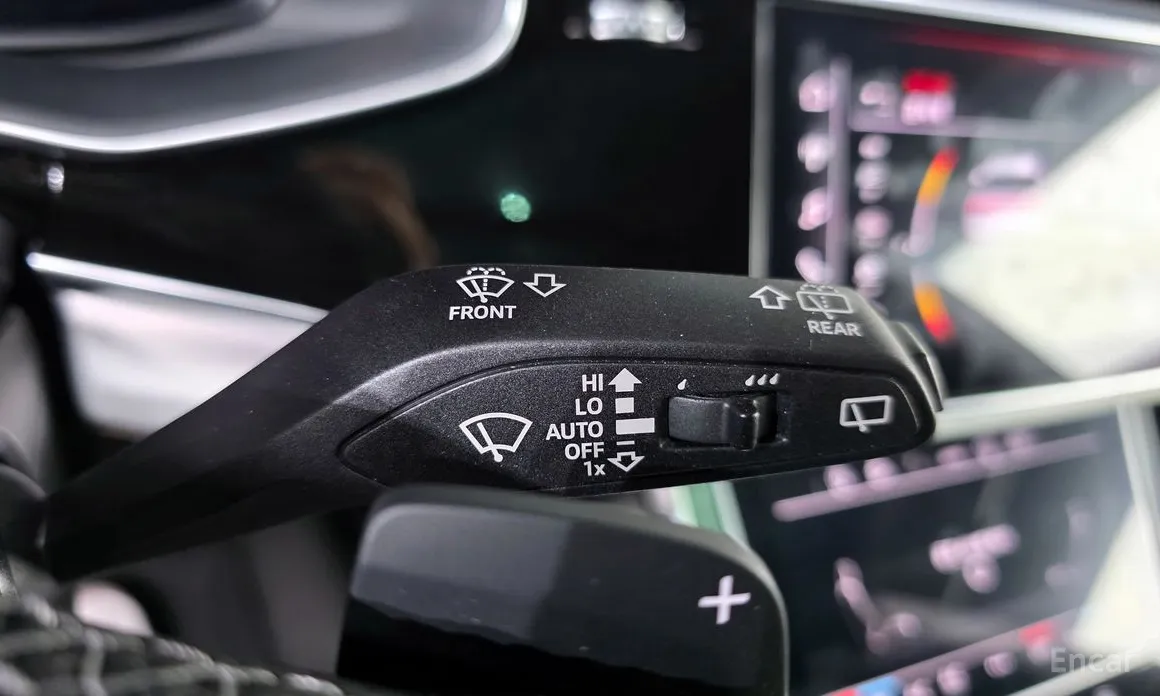 Audi Q8 2018 55 TFSI Quattro Premium