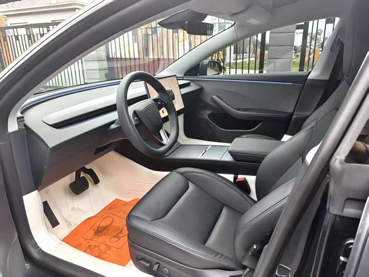Tesla Model 3 2025 2025款 后轮驱动版
