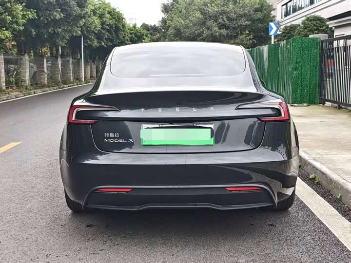 Tesla Model 3 2025 2025款 后轮驱动版