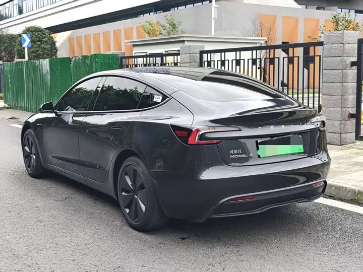 Tesla Model 3 2025 2025款 后轮驱动版