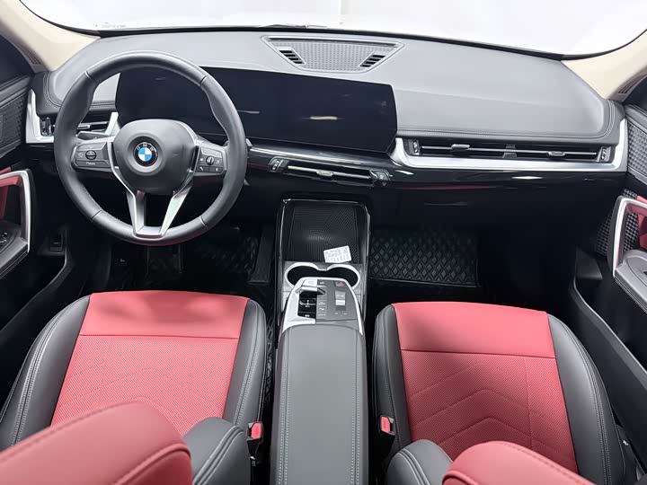 Фото 8 - BMW X1