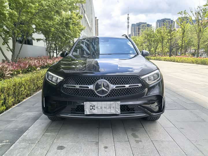 Photo 2 - Mercedes-Benz GLC-Class