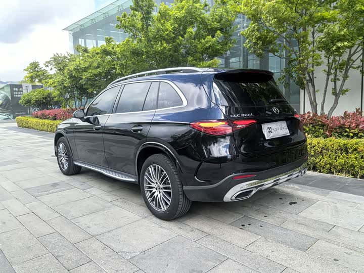 Photo 4 - Mercedes-Benz GLC-Class