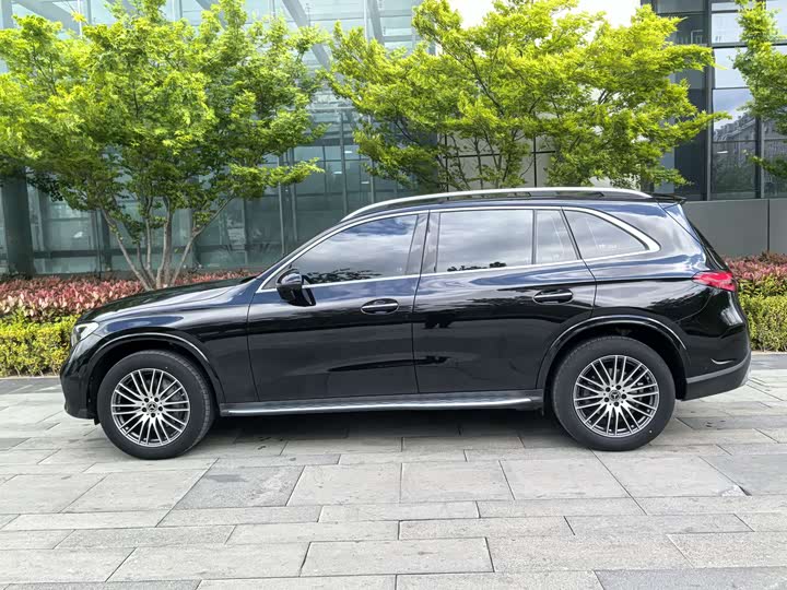 Photo 7 - Mercedes-Benz GLC-Class