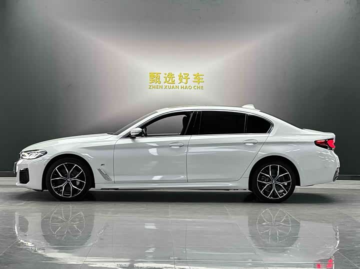 Фото 3 - BMW 5 Series