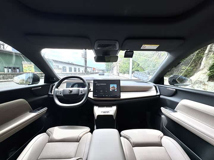2026 Volvo XC70 Hybrid