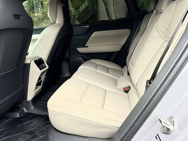 Volvo XC70 Hybrid 2026 2026款 四驱超长续航Plus