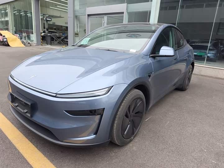 Tesla Model Y 2025 2025款 后轮驱动版