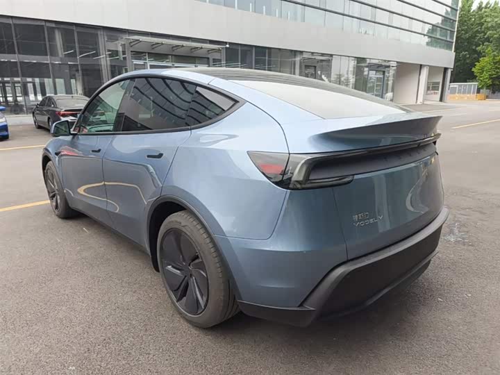 Tesla Model Y 2025 2025款 后轮驱动版