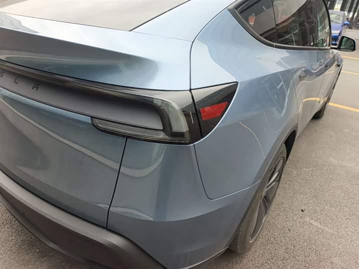 Tesla Model Y 2025 2025款 后轮驱动版