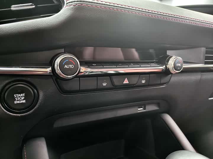 Mazda 3 (Axela) 2025 2025款 2.0L 自动质雅版