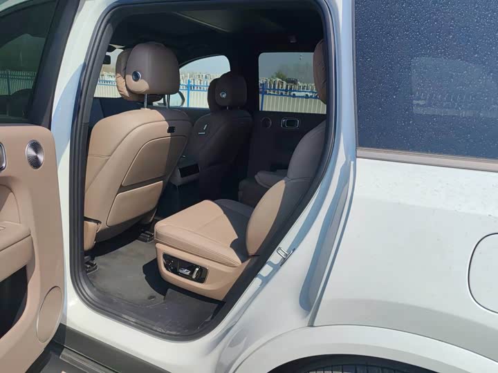 2025 LiXiang L9