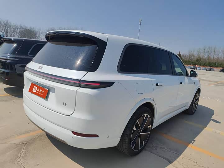 2025 LiXiang L9