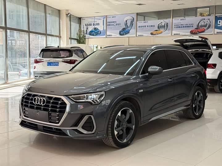 Фото 1 - Audi Q3
