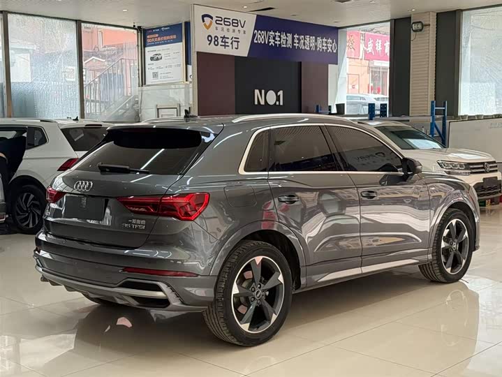 Фото 4 - Audi Q3