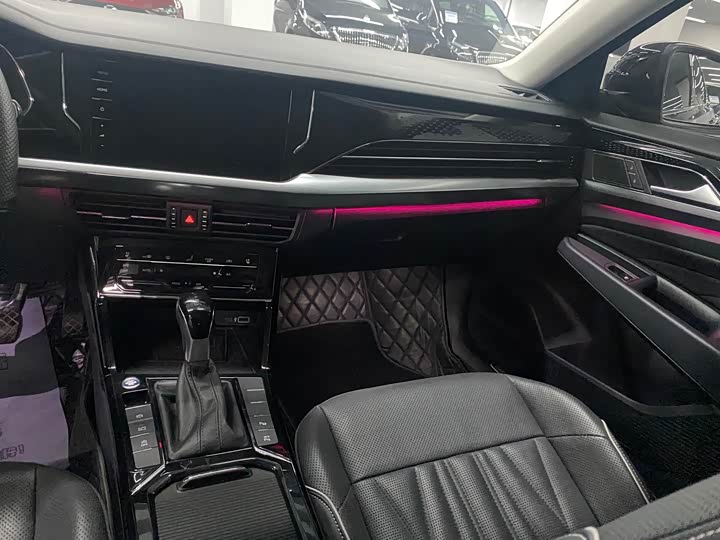 Фото 6 - Volkswagen Passat