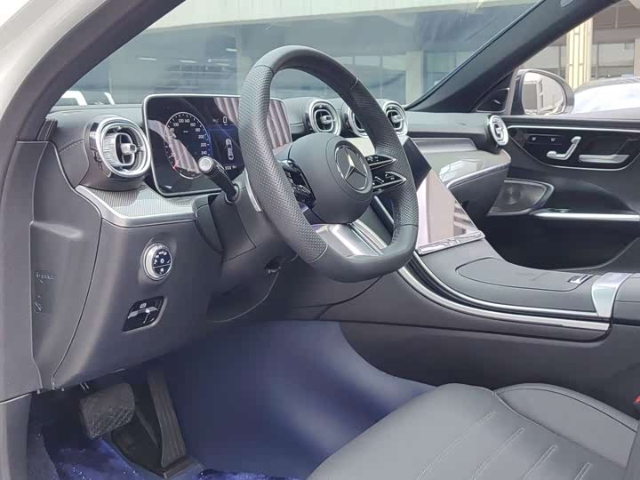 Фото 9 - Mercedes-Benz C-Class