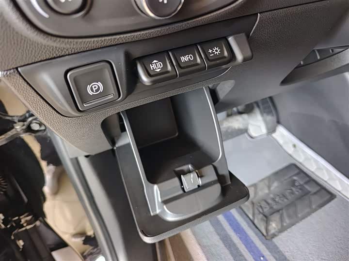 Buick Enclave 2022 2022款 652T 四驱尊享旗舰型 6座