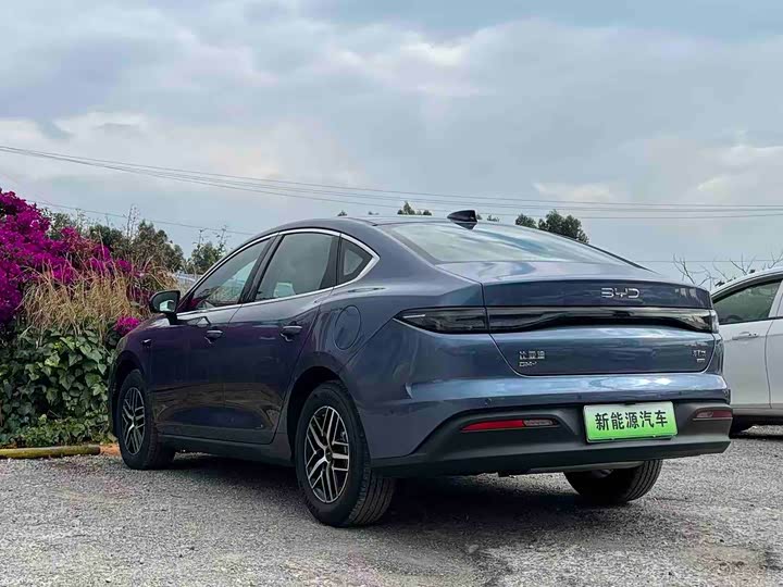 BYD Seal 05 DM-i Hybrid 2025 2025款 DM-i 智驾版 120KM旗舰型
