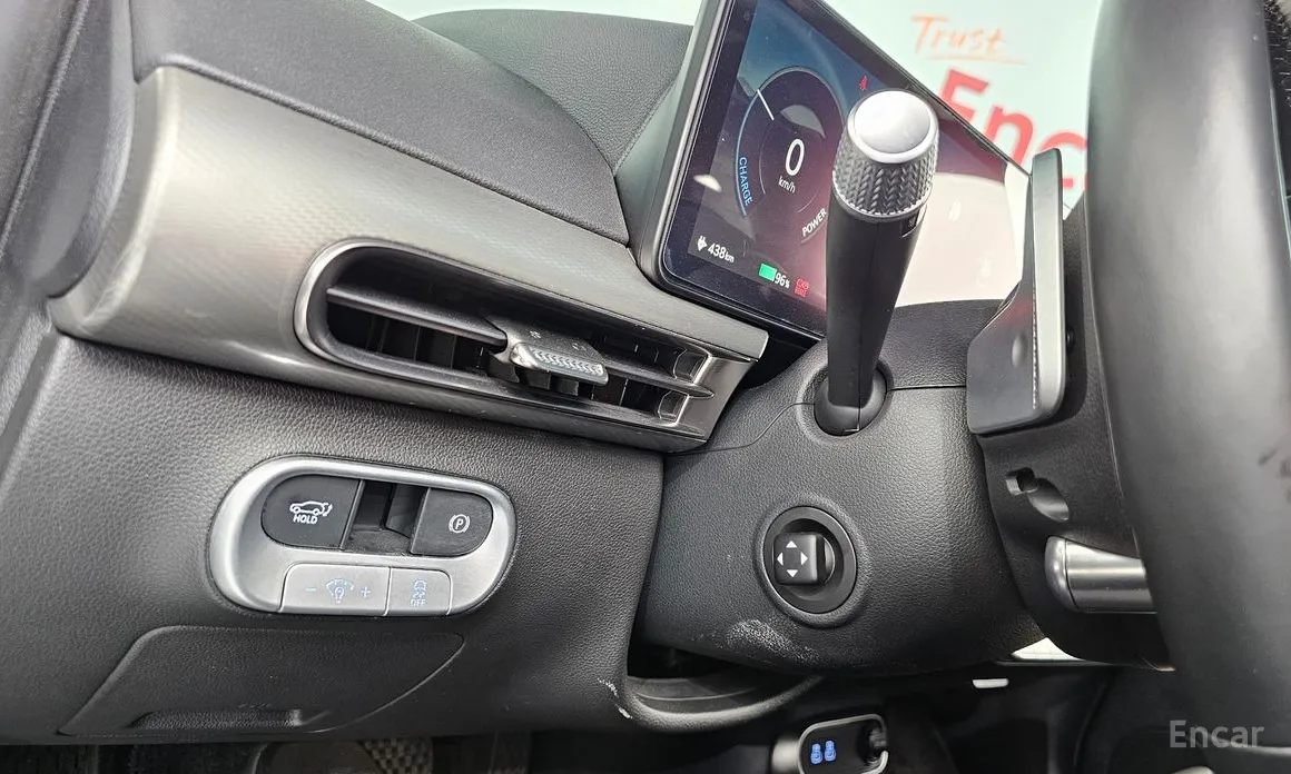 Фото 20 - Genesis GV60