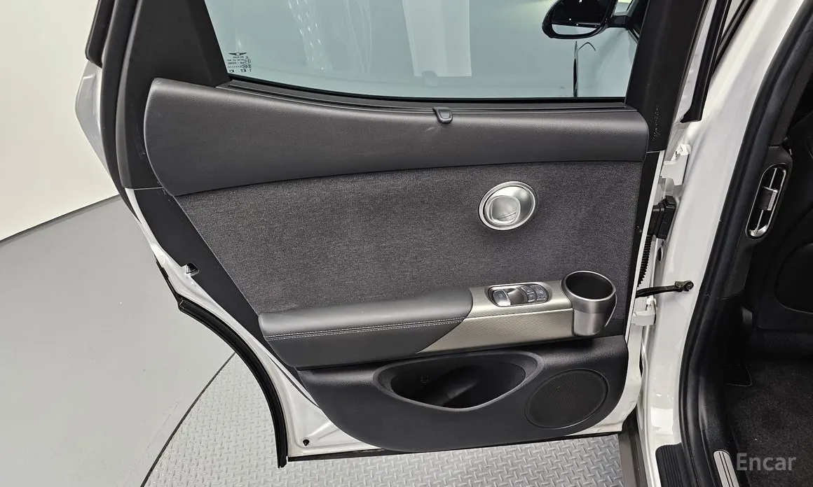 Фото 25 - Genesis GV60