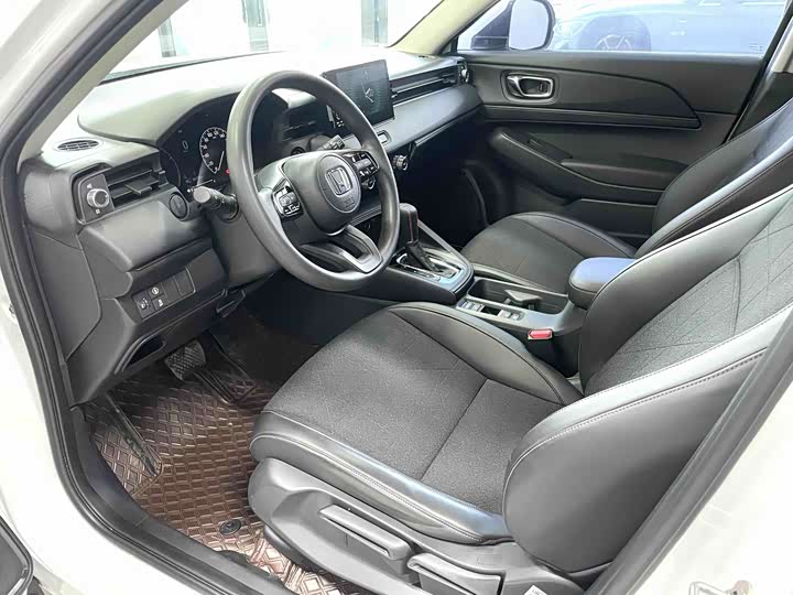 Фото 7 - Honda Vezel