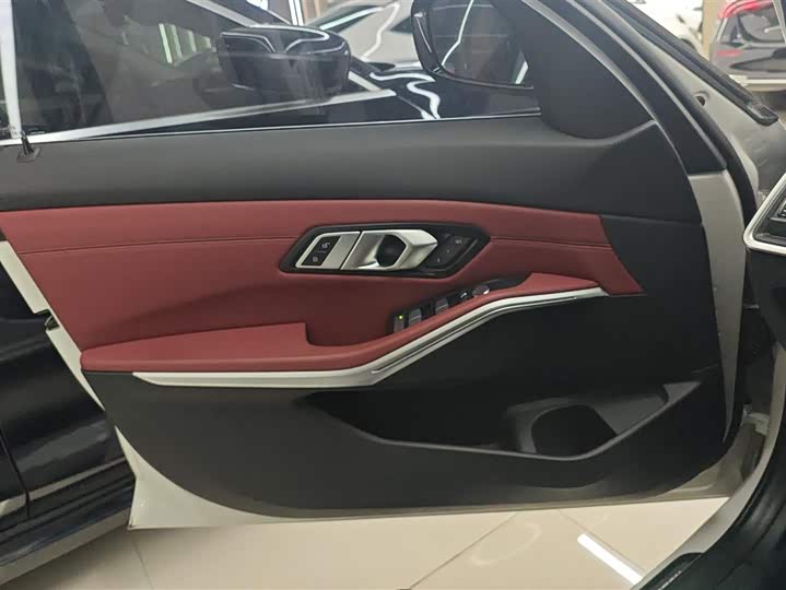 Zdjęcie 7 - BMW 3 Series