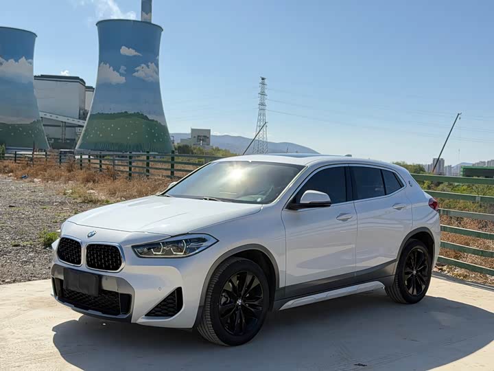 Фото 1 - BMW X2
