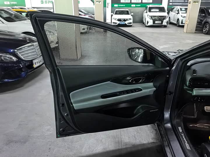 GAC Trumpchi Empow R 2021 2021款 270T DCT J15版