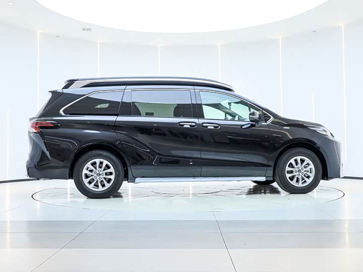 Toyota Granvia 2026 2026款 2.5L混动 舒适版