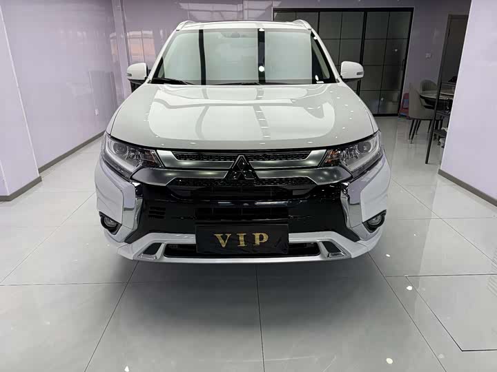 Zdjęcie 2 - Mitsubishi Outlander