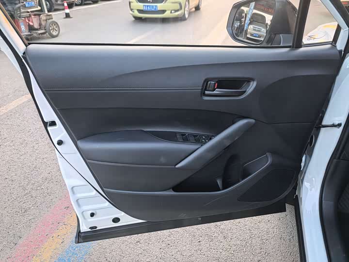 Toyota Corolla Cross 2026 2026款 2.0L 先锋版