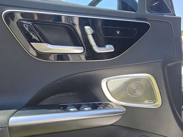 Фото 8 - Mercedes-Benz C-Class