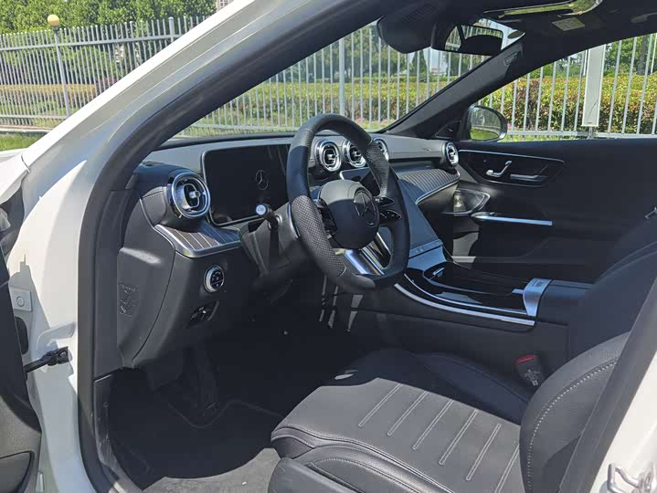 Фото 9 - Mercedes-Benz C-Class