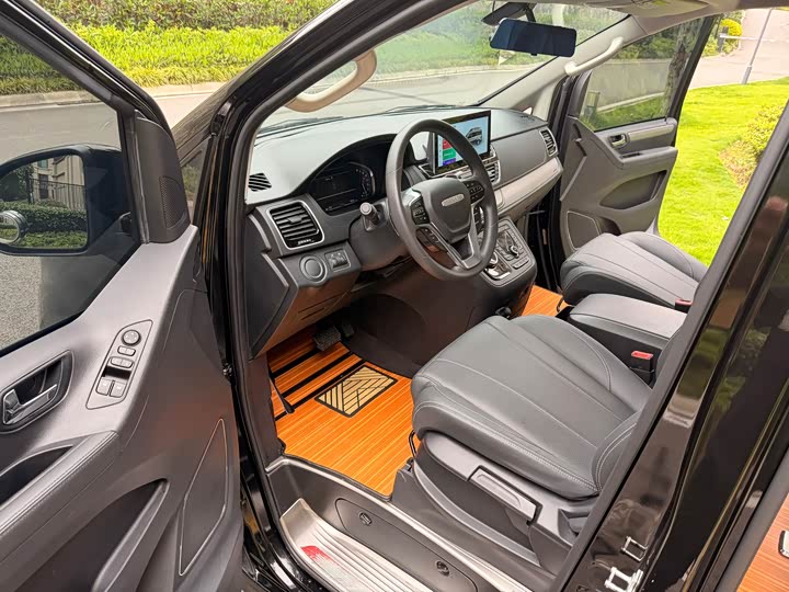 Maxus G20 2023 2023款 改款 ES 2.0T 汽油自动超值版