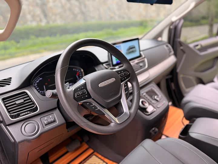Maxus G20 2023 2023款 改款 ES 2.0T 汽油自动超值版