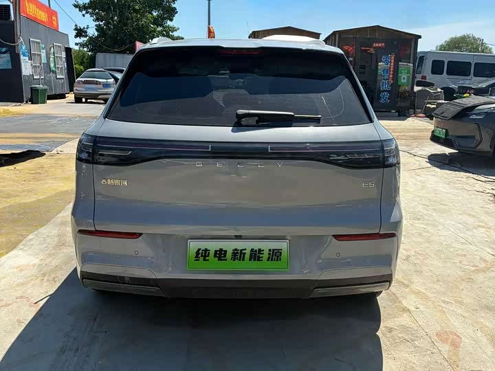 Фото 8 - Geely Galaxy E5